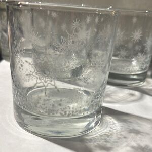Elegant Snowflake Glass Tumbler Set 12